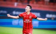 武磊再度上演帽子戏法，利物浦后防线成筛子！